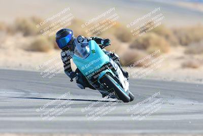 media/Jan-10-2025-CVMA Friday Practice (Fri) [[489e0da257]]/Group 4 and Trackday/Session 4 (Turn 16)/